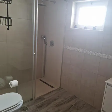 Relaxing Time In Appartement